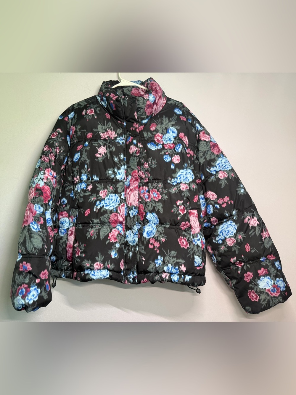 Old Navy XL Black Floral Puffer Jacket Pink Blue Roses Water Resistant